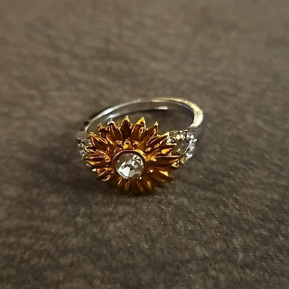 Two-tone Sunflower Ring Size 10